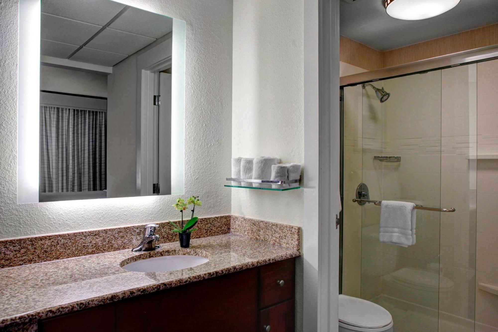 Residence Inn By Marriott Cleveland Downtown Eksteriør billede